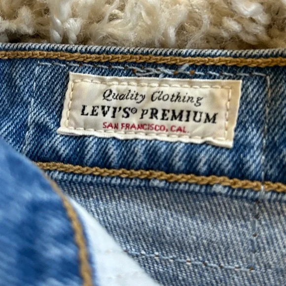 Sz 29 Womens Levis Ribcage Denim Shorts Super High Rise Waisted NWOT Button Fly - Picture 5 of 13